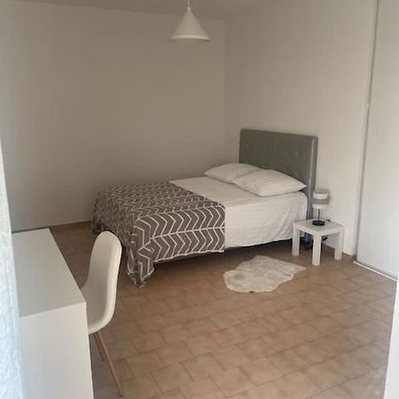 Appartement A 100 M De La Gare Port-de-Bouc Exteriér fotografie