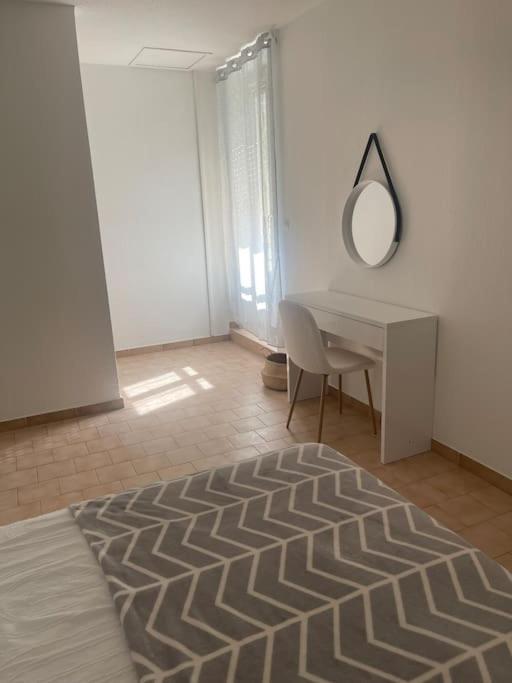 Appartement A 100 M De La Gare Port-de-Bouc Exteriér fotografie